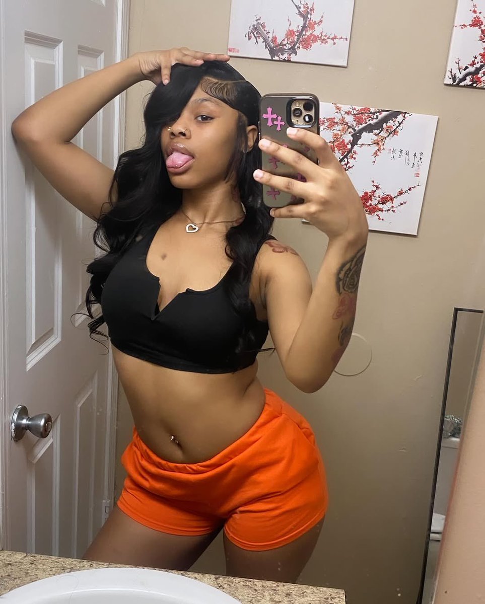SHAYLADAFINEST2's tweet photo. Doing freaky ft calls dm me 📲🫦 https://t.co/uEUlioDUDC