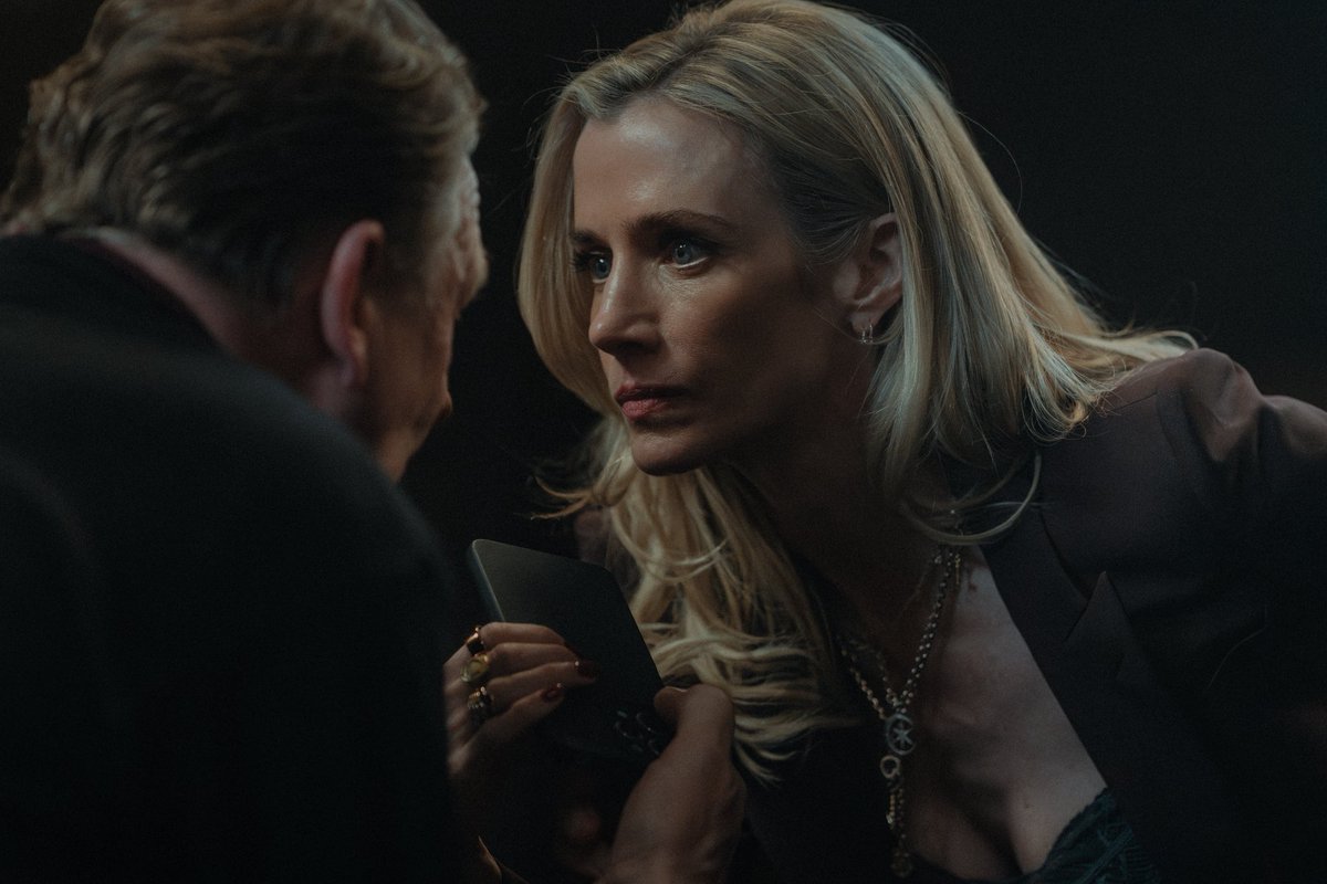 Lisa Dwan tweet media