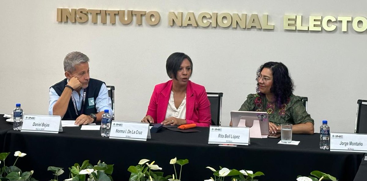 Reunión con las Consejeras del INE Rita Bell y Norma Irene De La Cruz.