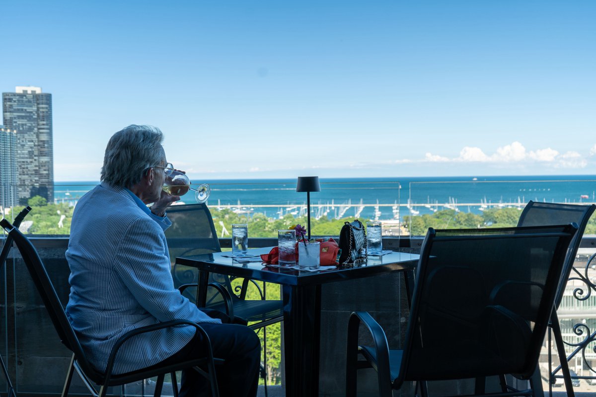 University Club Chicago tweet media