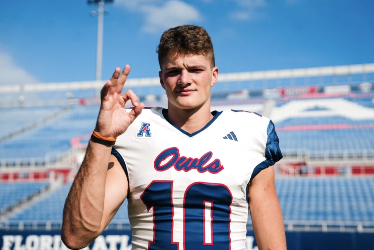 FAU has one of the most underrated QBs in the Nation in Caden Veltkamp 👀

Veltkamp in 2024:
🔴3,108 Passing Yards
🔵32 Total TDs
🔴10 Interceptions

Keep an eye on FAU in the AAC in 2025