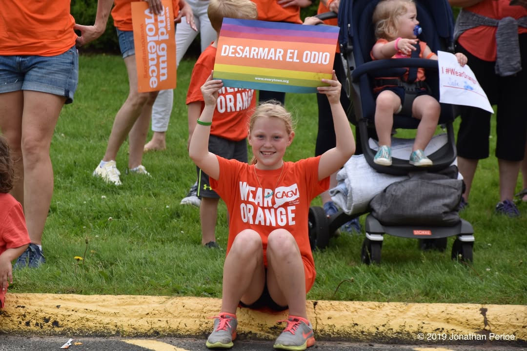 NATIONALSAVE's tweet image. The Wear Orange Campaign and National Gun Violence Awareness Day were born from the courage of Chicago teens who stood up against gun violence. Discover more and join us in making a difference: sandyhookpromise.org/blog/news/nati…
#SAVEPromiseClub #WearOrange #GunViolenceAwareness