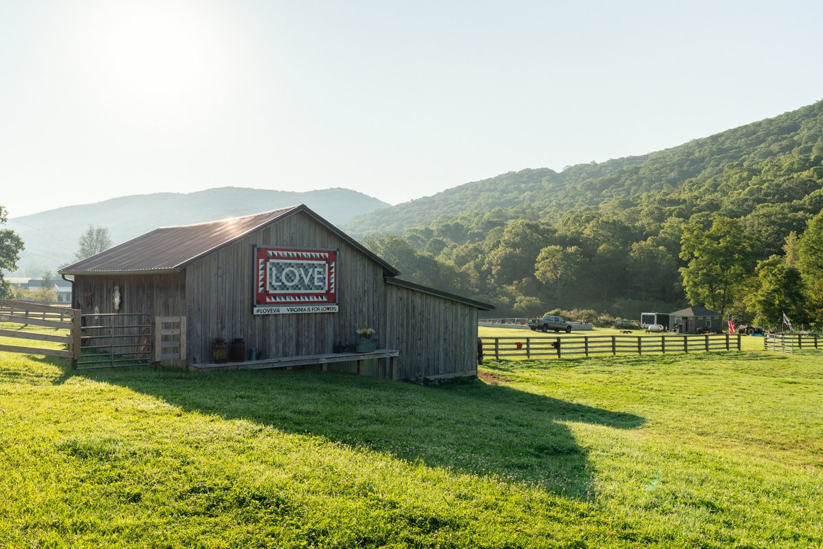 LOVE is found all throughout #swva 

Find your next adventure at visitswva.org

📍Burke's Garden