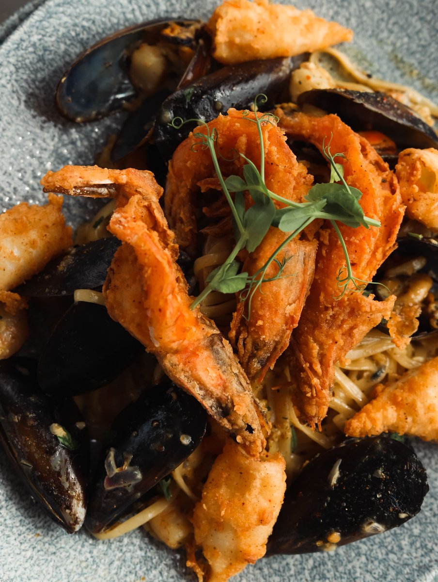 Up close and personal with the Seafood Linguine pasta at @strollact ! 🍝

Enjoy the famous Seafood Linguine Pasta dish for HALF PRICE every Wednesday for lunch and dinner. Mussels, clams, tempura prawns &amp; calamari with a hint of fresh chilli. 🦑🦐