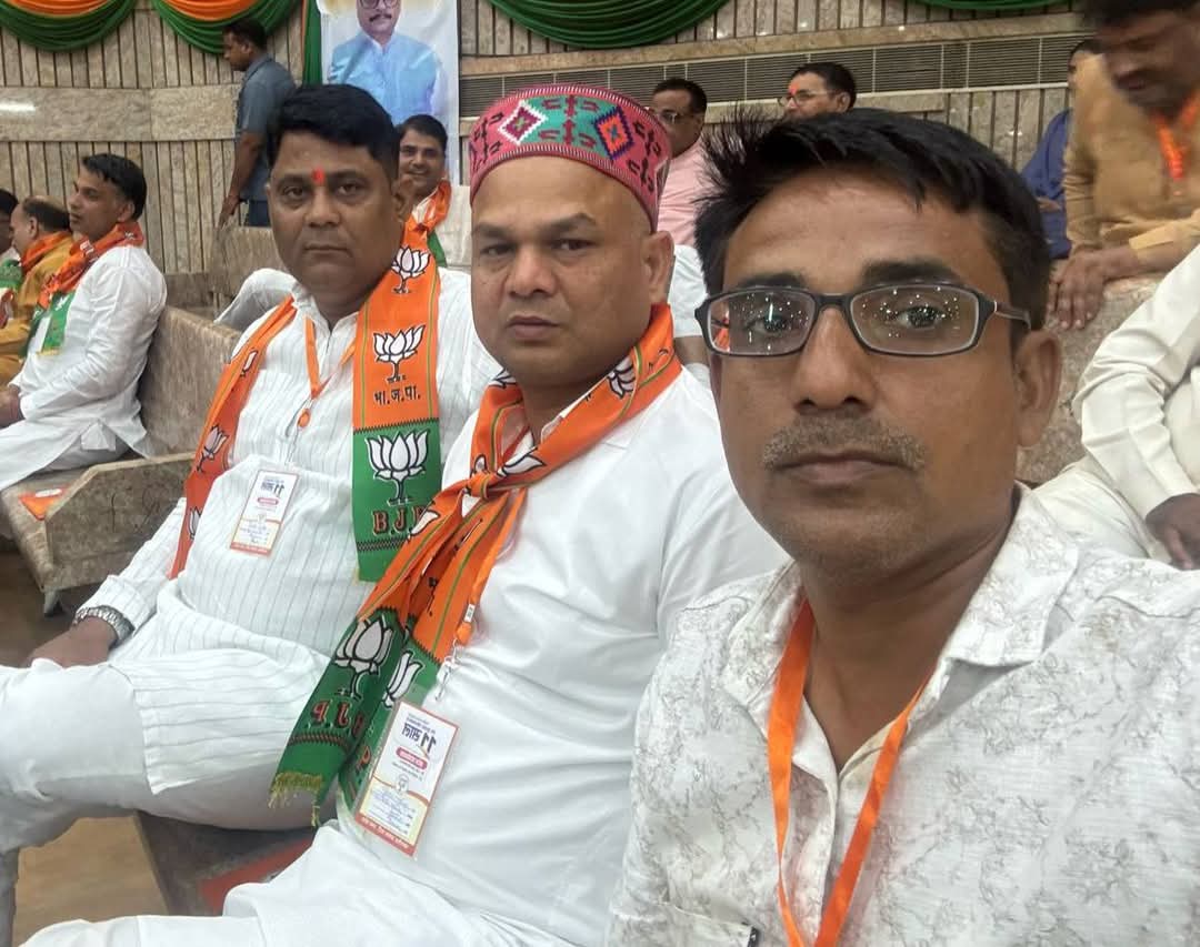 PrabhatAmethi's tweet photo. प्रदेश कार्यशाला में लखनऊ https://t.co/duGvtYqXsA