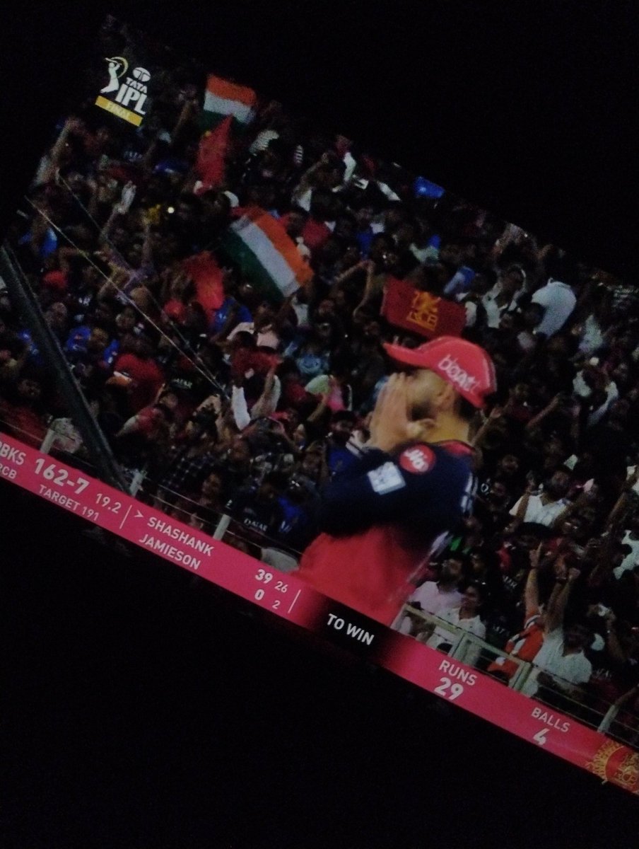 Finally after 18 yesss 🔥🔥😭
lfggg #rcb 

So happy for this man 

#RCBvsPBKS
#IPL2025
#IPLFinal