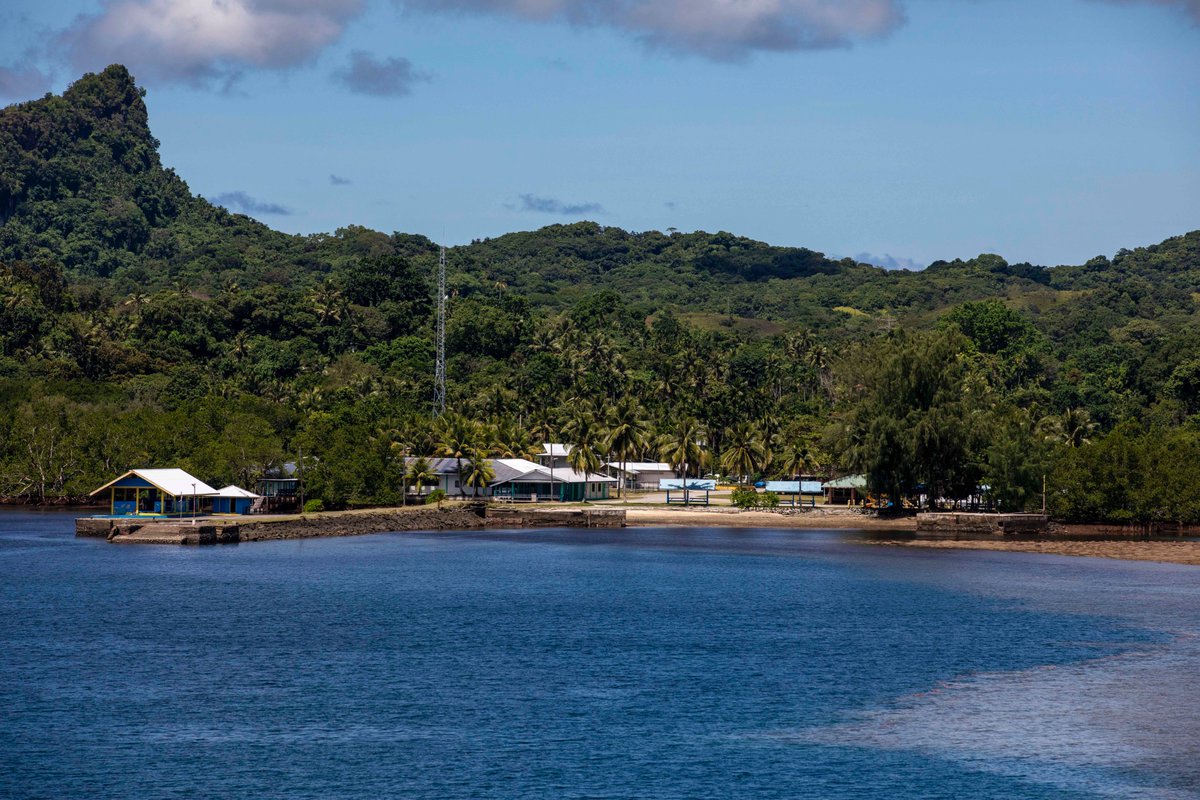 USPacificFleet's tweet image. 🚢 USS Preble (DDG 88) pulls into Palau 🇵🇼

Sailors assigned to Destroyer Squadron 15 prepare for arrival as the forward-deployed USS Preble visits Palau, May 29.

#USNavy #ForwardDeployed #US7thFleet #DDG88 #DESRON15 #PalauPortVisit #Partnerships #NavalPresence