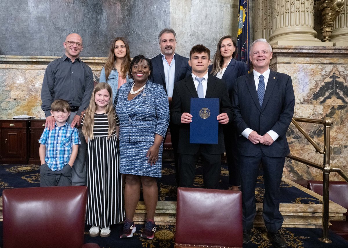 Honored to recognize Council Rock North senior Eren Sement at the Capitol for winning the PIAA 145 lb state wrestling title! 🥇 After 3 straight 3rd-place finishes, he ended his HS career on top. Next stop: University of Michigan. Congrats, Eren! 👏 #PAHouse #WrestlingChamp