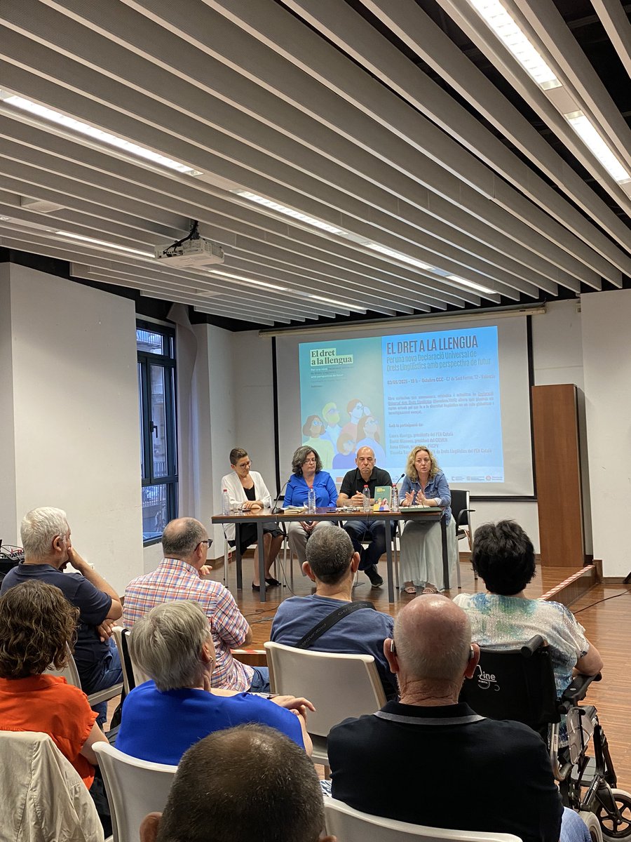PEN Català (@pencatala) on Twitter photo Avui estem presentant 'El dret a la llengua' al <a href="/OctubreCCC/">OctubreCCC</a>.
Hi participen Vicenta Tasa, <a href="/LauraHuergaRV/">Laura Huerga</a>, <a href="/OBorrasAnna/">Anna Oliver Borràs</a> de <a href="/AccioCulturalPV/">Acció Cultural del País Valencià</a> i <a href="/davidminoves/">David Minoves</a> de <a href="/elciemen/">CIEMEN</a>! Avui estem presentant 'El dret a la llengua' al <a href="/OctubreCCC/">OctubreCCC</a>.
Hi participen Vicenta Tasa, <a href="/LauraHuergaRV/">Laura Huerga</a>, <a href="/OBorrasAnna/">Anna Oliver Borràs</a> de <a href="/AccioCulturalPV/">Acció Cultural del País Valencià</a> i <a href="/davidminoves/">David Minoves</a> de <a href="/elciemen/">CIEMEN</a>!