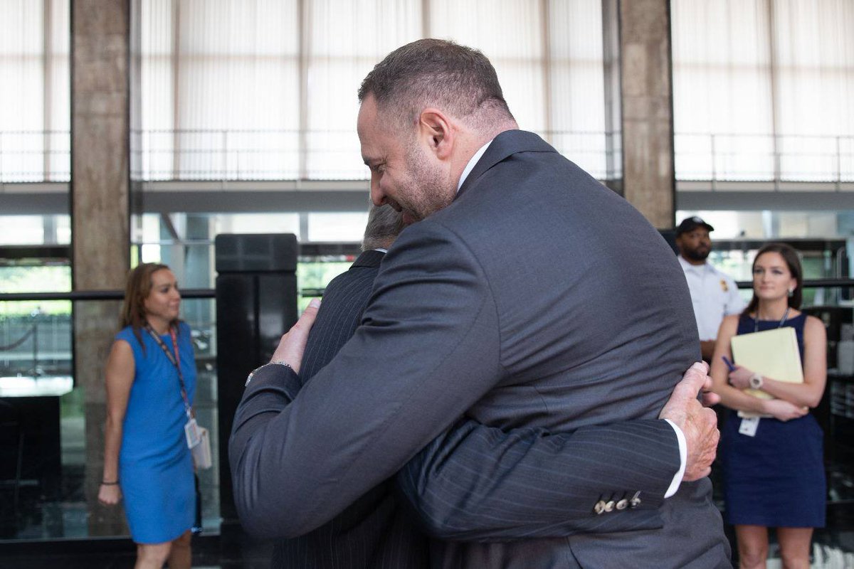 Today in DC, Yermak met Kellogg, big HUG. Perfectly normal behavior for a mediator/special envoy.
Yermak on X: "We discussed the situation on the frontline, the outcomes of the meetings in Istanbul, the importance of strengthening sanctions against Russia."