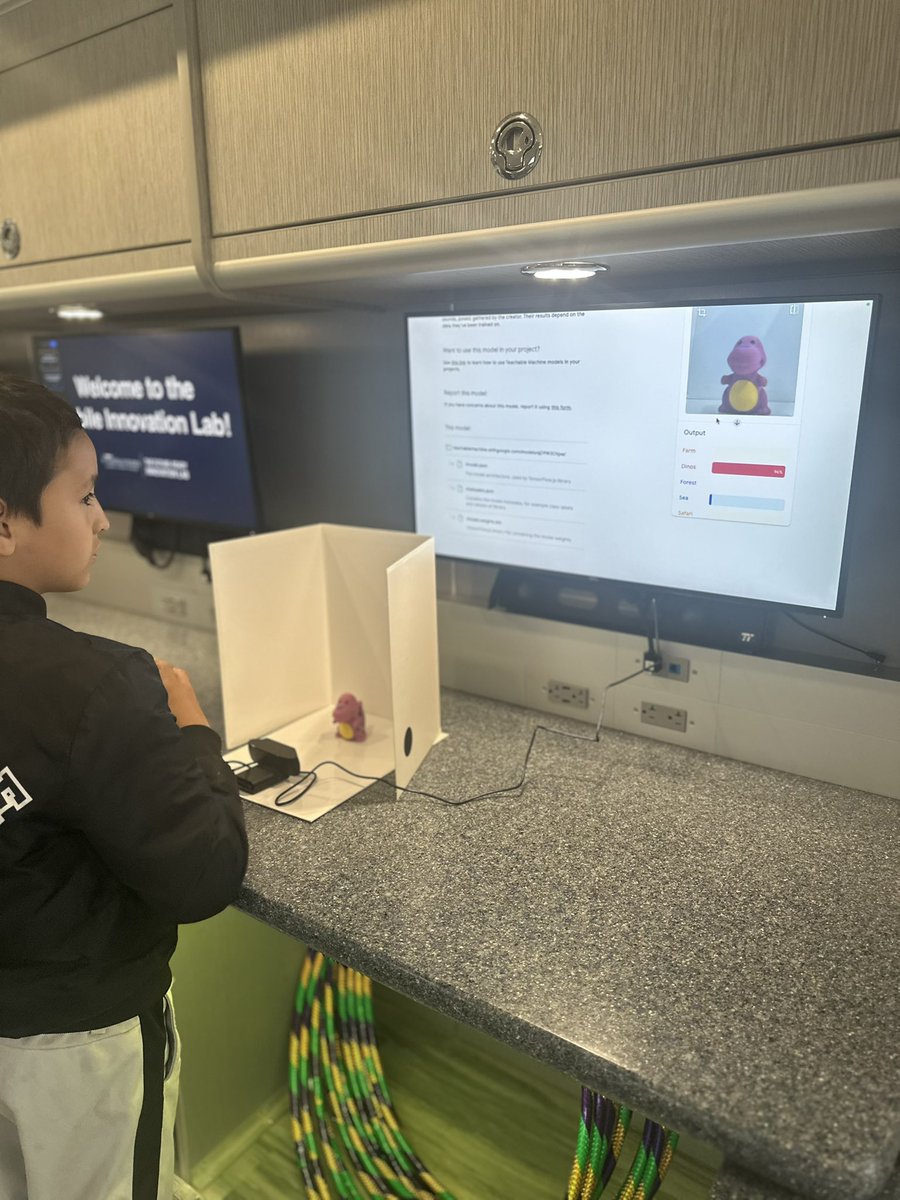 Sts at Burlington’s Project Launch had a blast with the <a href="/ICSVVSD/">Innovation Center</a> bus today.
<a href="/SvvsdSchuh/">Kristopher Schuh</a> <a href="/SVVSDsupt/">Jackie Kapushion, Ed.D.</a> @SVVSDdeputy <a href="/SvvsdSchuh/">Kristopher Schuh</a> <a href="/PeaksMoose/">Indian Peaks Moose</a> <a href="/NiwotElem/">Niwot Elementary School</a>