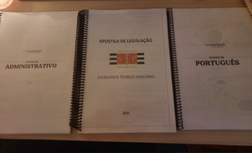 estudamell's tweet photo. a pessoa paga quase dois mil reais no tablet pra no final só conseguir estudar por papel https://t.co/huN9KOzpSy