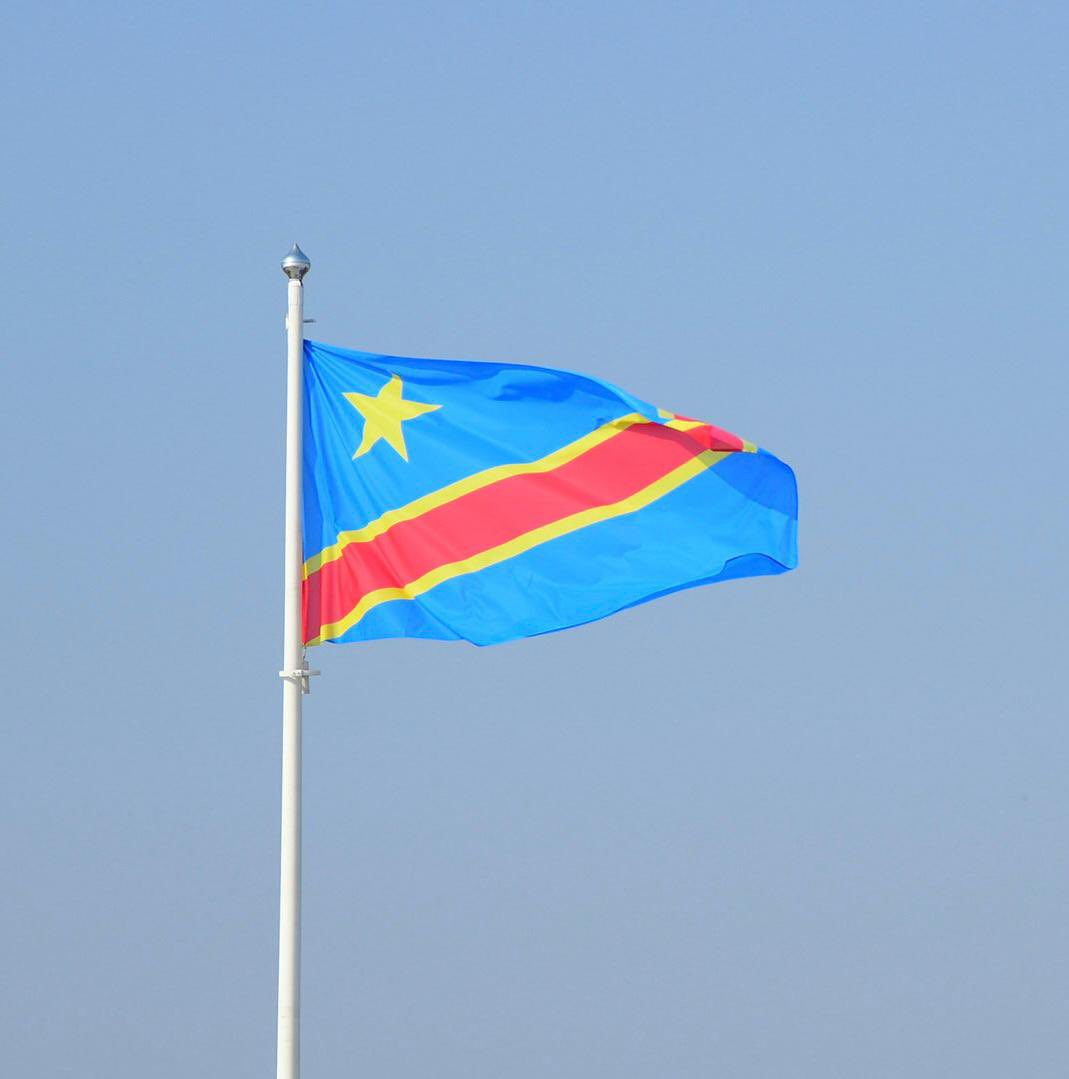 🇨🇩/#ONU:  Une victoire historique pour la RDC ! Le drapeau congolais flottera désormais parmi les membres non permanents du Conseil de sécurité de l’ONU. Une reconnaissance de notre rôle croissant pour la paix mondiale. Bravo au PR <a href="/fatshi13/">Félix A. Tshisekedi</a> pour ce succès diplomatique majeur.