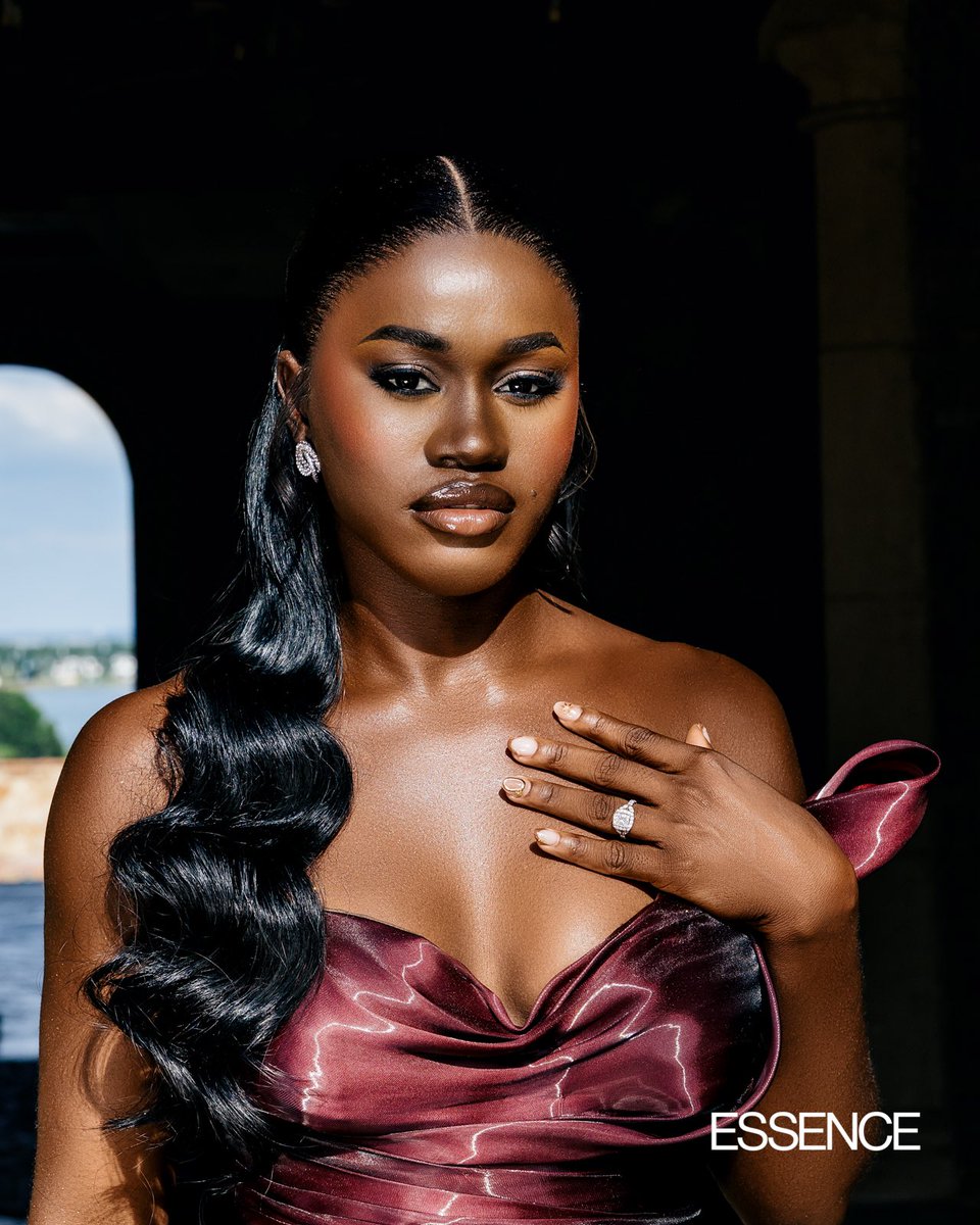 ESSENCE tweet media