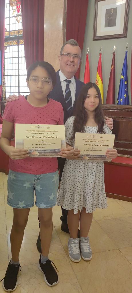 Enhorabuena a nuestras alumnas Maricielo y Zara de 2ESO y Primaria por sus premios en el Concurso de dibujo sobre los microplásticos. 👏🏼👏🏼👏🏼
#herma #Murcia #ODS14 #microplasticos #vidasubmarina #savetheplanet