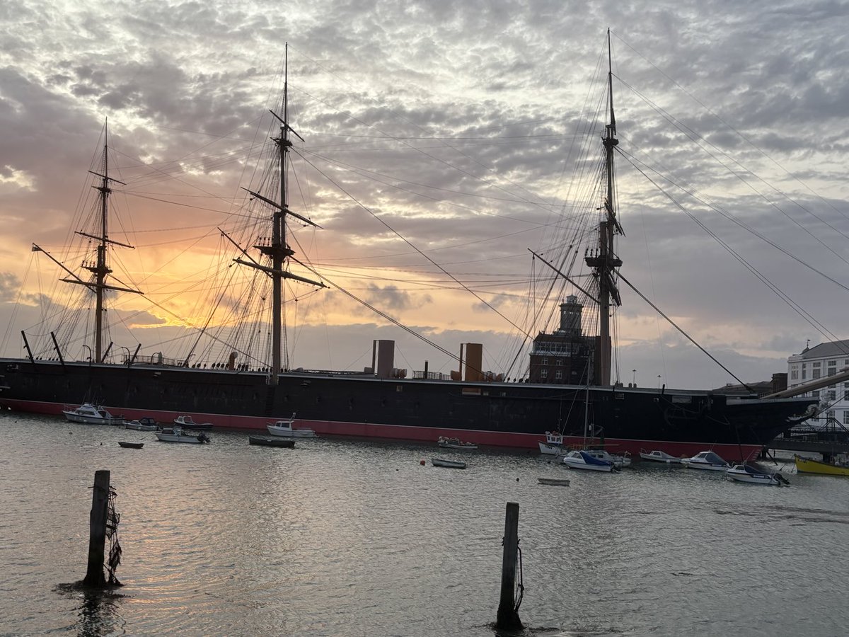 Aaaaah….. Portsmouth. Gateway to….