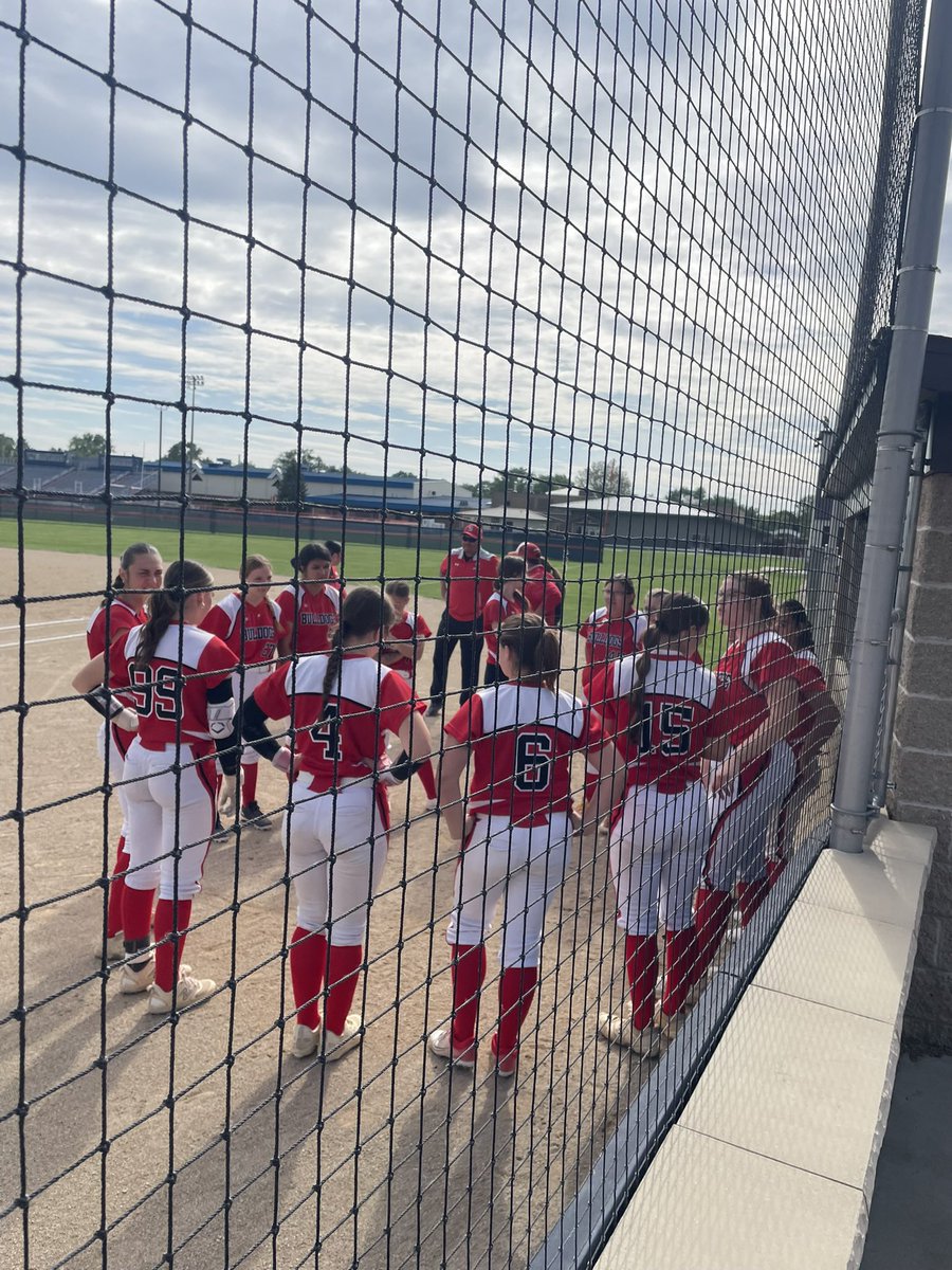MakennaOndrey's tweet photo. Once a Bulldog, Always a Bulldog!🐾❤️ https://t.co/01TkmPY53K