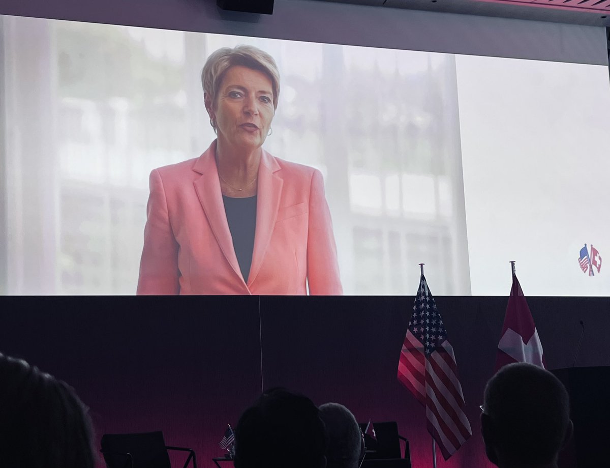 Ian Simpson tweet media