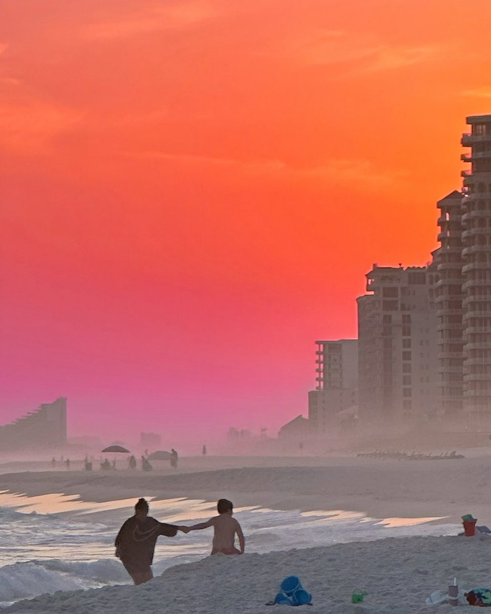 A Saharan dust plume is heading to our area June 4-5 expect hazy skies and stunning orange &amp; pink sunrises/sunsets as dust particles scatter light 🤩