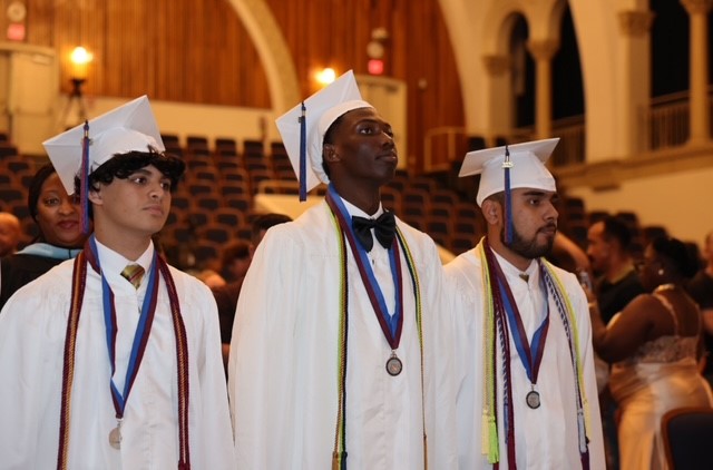 SuptDotres's tweet image. Congratulations to the graduating seniors of @YMPA_LIONS #Classof2025! As you embark on a new phase, may your dedication and perseverance guide you toward even greater accomplishments. Go Lions! #MDCPSGrad #Alumni305 #YourBestChoiceMDCPS