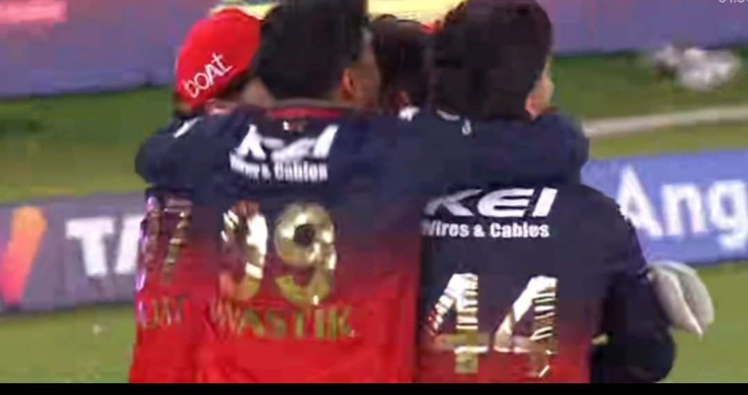 killerB96220020's tweet photo. No RCB Fans From All Over World Will Pass Without Like This Post

Krunal Pandya  😍 X champion

After 18 Years Finally We Won

RCB Won The IPL Titles

Congratulations RCB Royal Challenger Bangalore
#RCBvsPBKS

#RCBvPBKS

#IPLFinal #ViratKohli𓃵 https://t.co/4CwksIJkbo