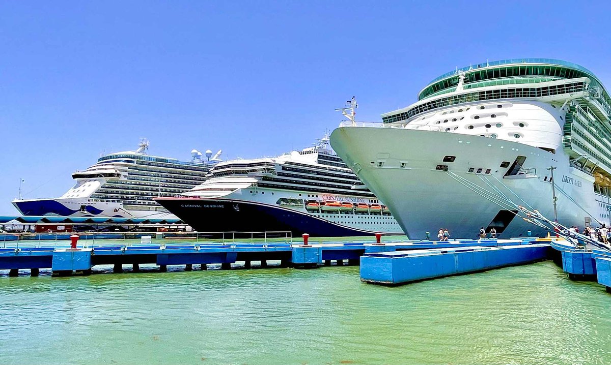 In Port Today: Enchanted Princess, Carnival Sunshine and Liberty of the Seas, from left, docked today in <a href="/sanjuancityncr/">San Juan City</a>, Puerto Rico.
Image courtesy mike.coleman.travels on Instagram.