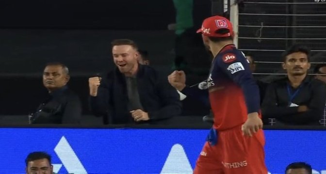 Not a single rcbian paas without liking this tweet 💖 🙌 

After 18 Years Finally We Won 
RCB Won The IPL Titles 
Congratulations RCB Royal Challenger Bangalore 🎉 

Bhuvi , Yash Dayal, ABD 
#RCBvsPBKS #RCBvPBKS 
#IPLFinal #Viratkohli