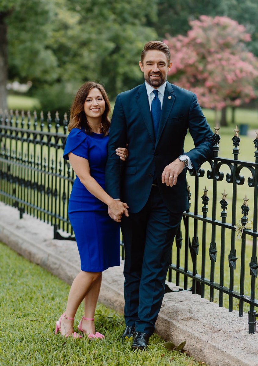 Becky Leach tweet media