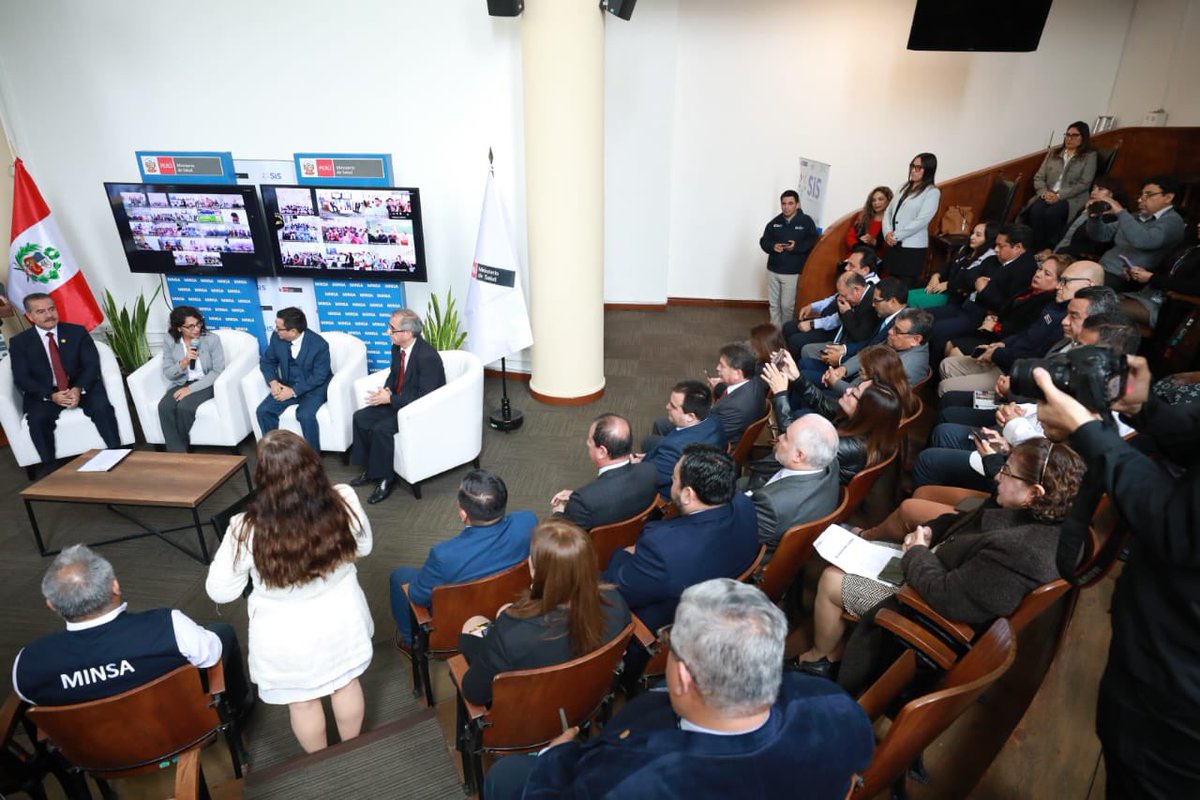 Ministerio de Salud (@minsa_peru) on Twitter photo El ministro @cvasqquezsanchez presidió la ceremonia de lanzamiento de la estrategia TeleSIS Educa, en el marco del Plan de Intervención 2025 de la Gerencia del Asegurado, a través del <a href="/SISPeruOficial/">Seguro Integral de Salud</a>. El acto contó con la participación de la titular del <a href="/MidisPeru/">Ministerio de Desarrollo e Inclusión Social</a>, Leslie El ministro @cvasqquezsanchez presidió la ceremonia de lanzamiento de la estrategia TeleSIS Educa, en el marco del Plan de Intervención 2025 de la Gerencia del Asegurado, a través del <a href="/SISPeruOficial/">Seguro Integral de Salud</a>. El acto contó con la participación de la titular del <a href="/MidisPeru/">Ministerio de Desarrollo e Inclusión Social</a>, Leslie