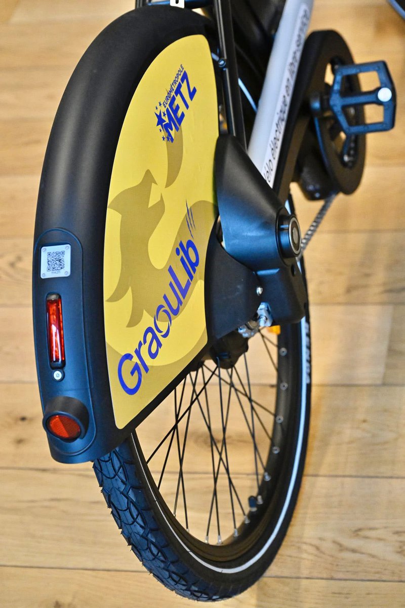 GrosdidierMetz's tweet photo. ‼️🚴🏻 Les #vélos en libre-service GraouLib’ bientôt disponibles !
🚴♀️👍🏻 #Graoulib’ permettra de répondre à un large éventail de besoins.
📌👉🏻 Un service souple et pratique, adapté à tous ceux qui souhaitent utiliser le vélo pour des trajets courts dans la @VilldeMetz . https://t.co/2kzxO0lTVY