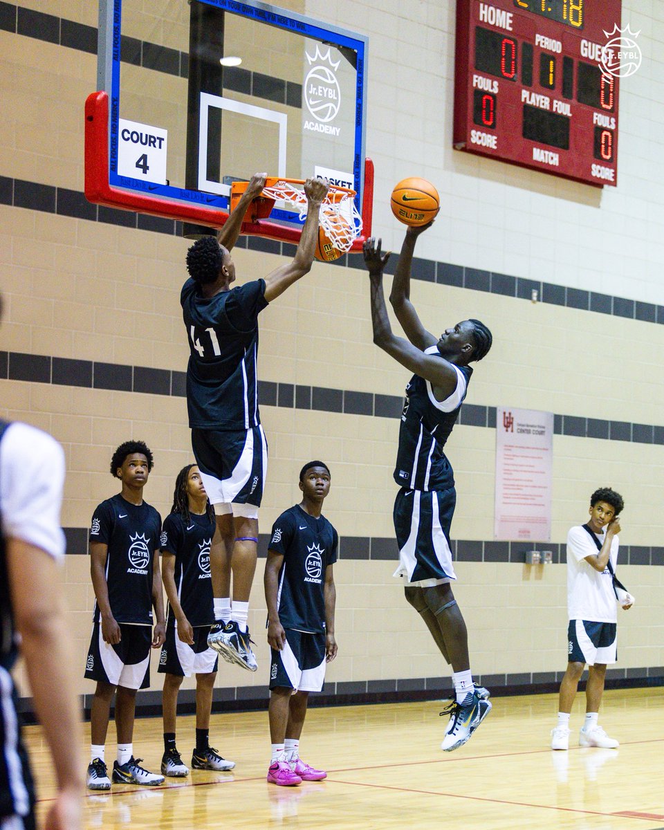 NikeEYB's tweet image. 𝗧𝗵𝗲 𝗙𝘂𝘁𝘂𝗿𝗲 𝗦𝘁𝗮𝗿𝘁𝘀 𝗡𝗼𝘄.

#JrEYBL | #GameTalks