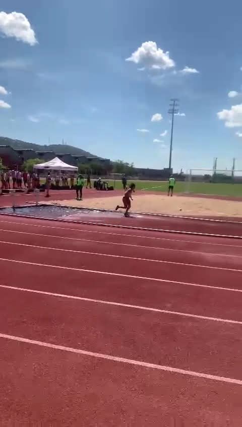 III Jornada judex sub 16 y 18 en Cáceres, en la que participaron Paula en 100ml, Jimena en salto de longitud, Daniel en 400m y lanzamiento de jabalina y Cayetana en 1500m obstáculos.