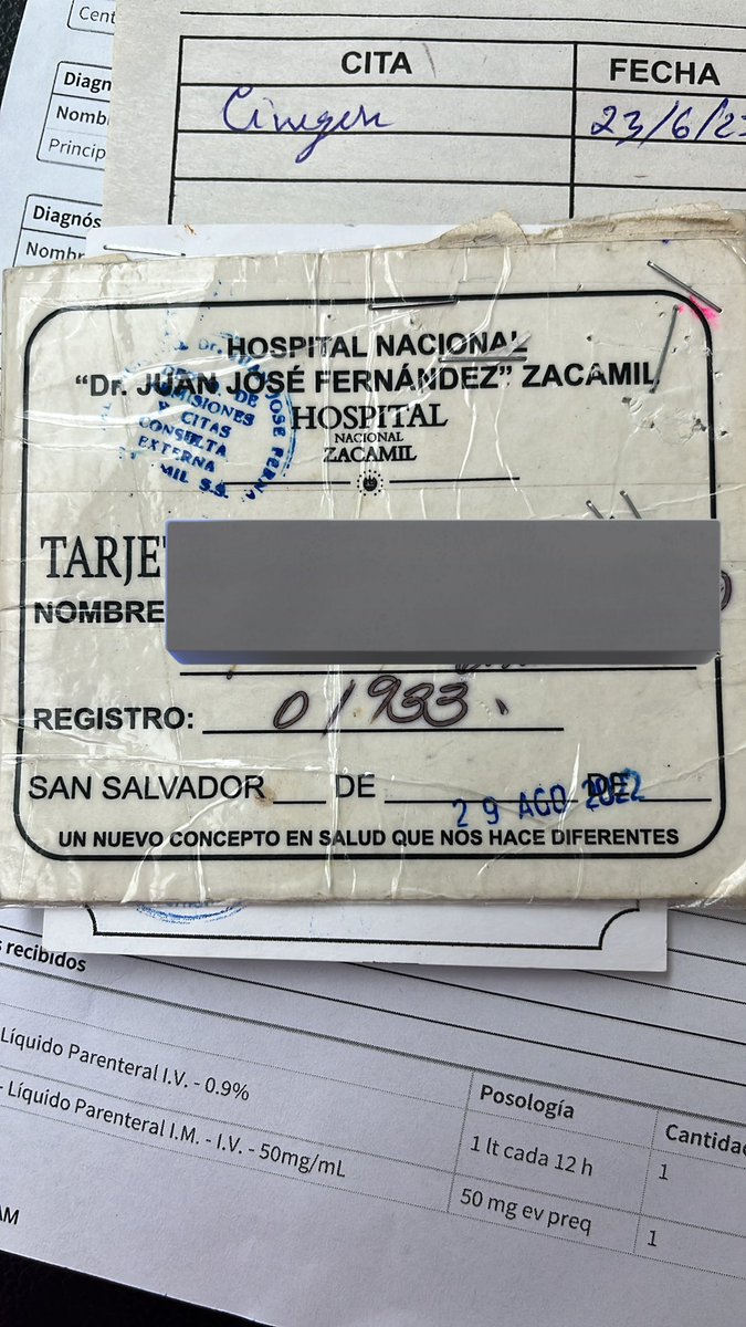 poupee169's tweet photo. Que todo está mejor en el sistema de salud ! @FranAlabi @SaludSV creería que no es totalmente cierto 🤷‍♀️ desde las 5:30 am en el hospital nacional Zacamil para que mi madre fuese operada de la rodilla y NO fue Operada por falta de material quirúrgico increíble!!! Cirugía programada y sin material para realizarla @nayibbukele @BancadaCyan @SumayaCald42910 @_EliCas_ @ElLinajedeJesus @chamaguaJR @GabyRodriguezSV