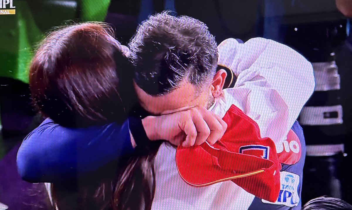 ft_staar's tweet photo. these happy tears ain't stopping😭❤️ https://t.co/8O4PRcg0hc