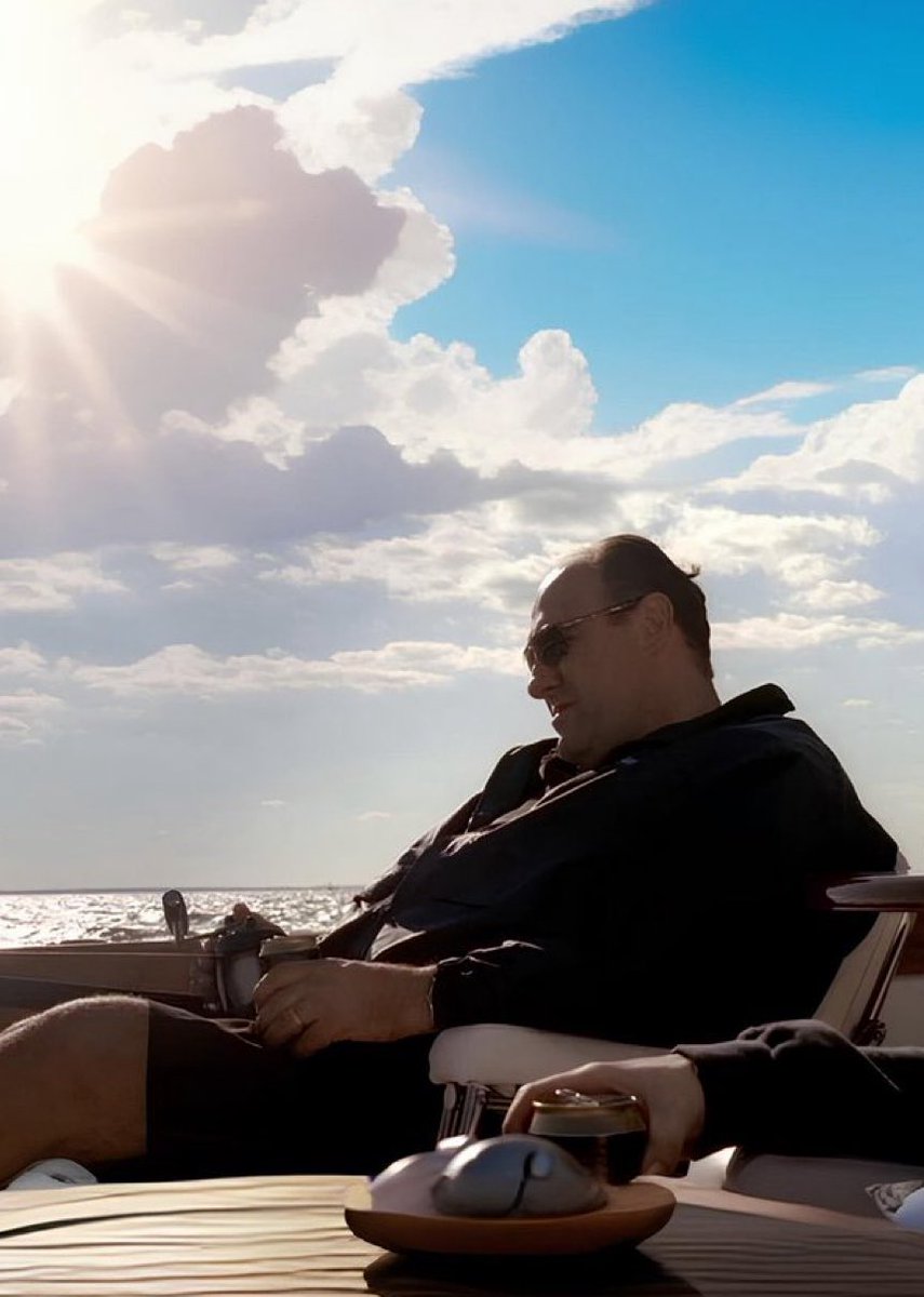LettreApp's tweet photo. @garrytan The most driven people look like this  and are writing handwritten letters to loved ones this summer. https://t.co/sBEAw8IqrT