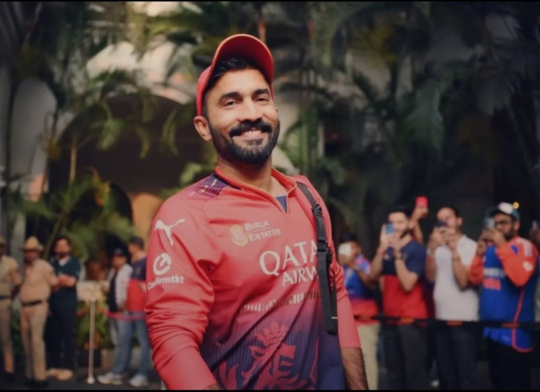 Shivaraj___'s tweet photo. @DineshKarthik  @RCBTweets 
#IPL2025 #RCBvsPBKS 

A man behind this victory!
#DK https://t.co/i7pwUXNlek