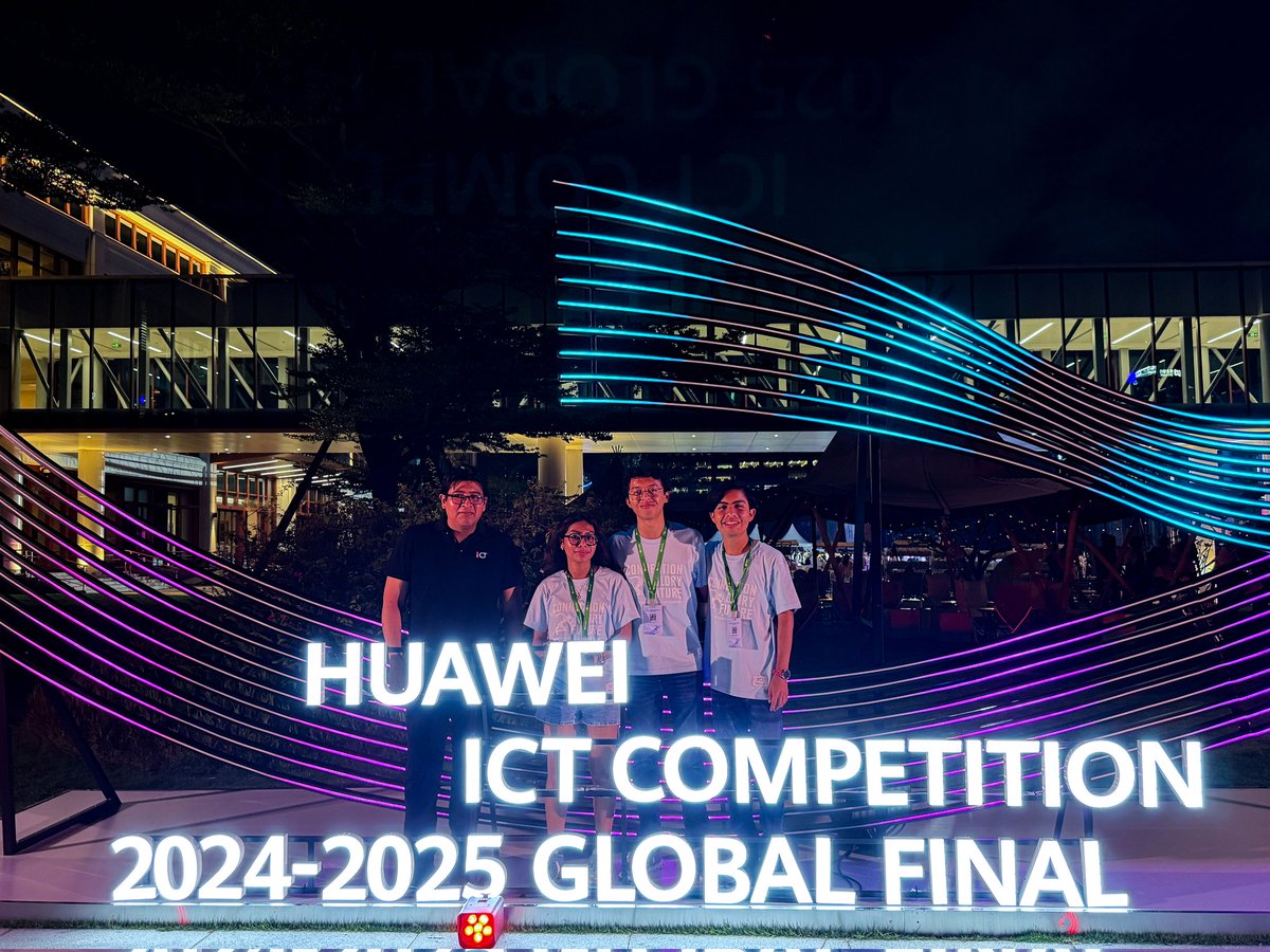 Anáhuac Oaxaca 
TOP 3 Mundial 

Por segundo año consecutivo en la Huawei ICT Competition 2024–2025.

JM NOTICIAS 
Estefanía Vasconcelos, Luis Daniel Acevedo y Alejandro Cinco, estudiantes de la Universidad Anáhuac Oaxaca, lograron el tercer lugar mundial 
facebook.com/share/p/1HrcwG…