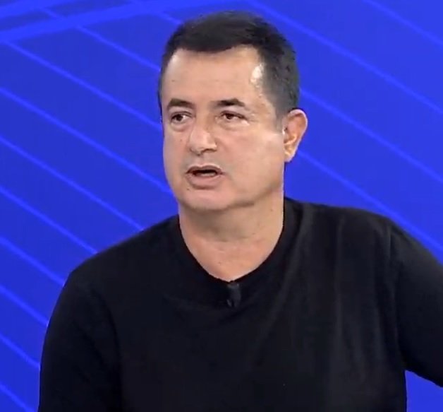 Acun Ilıcalı: "Maalesef sosyal medyada bir pislik çukuru var. Bir tane kadın var, geçen önüme geldi. Benimle ilgili iftira atıyor, midem bulandı. 'Acun, Arda'yı getirecek' diye bir şey demiş kadın. Bir haber almış olamaz. Amacı provokasyon. 'Ne yaparız da zarar veririz' diye bir