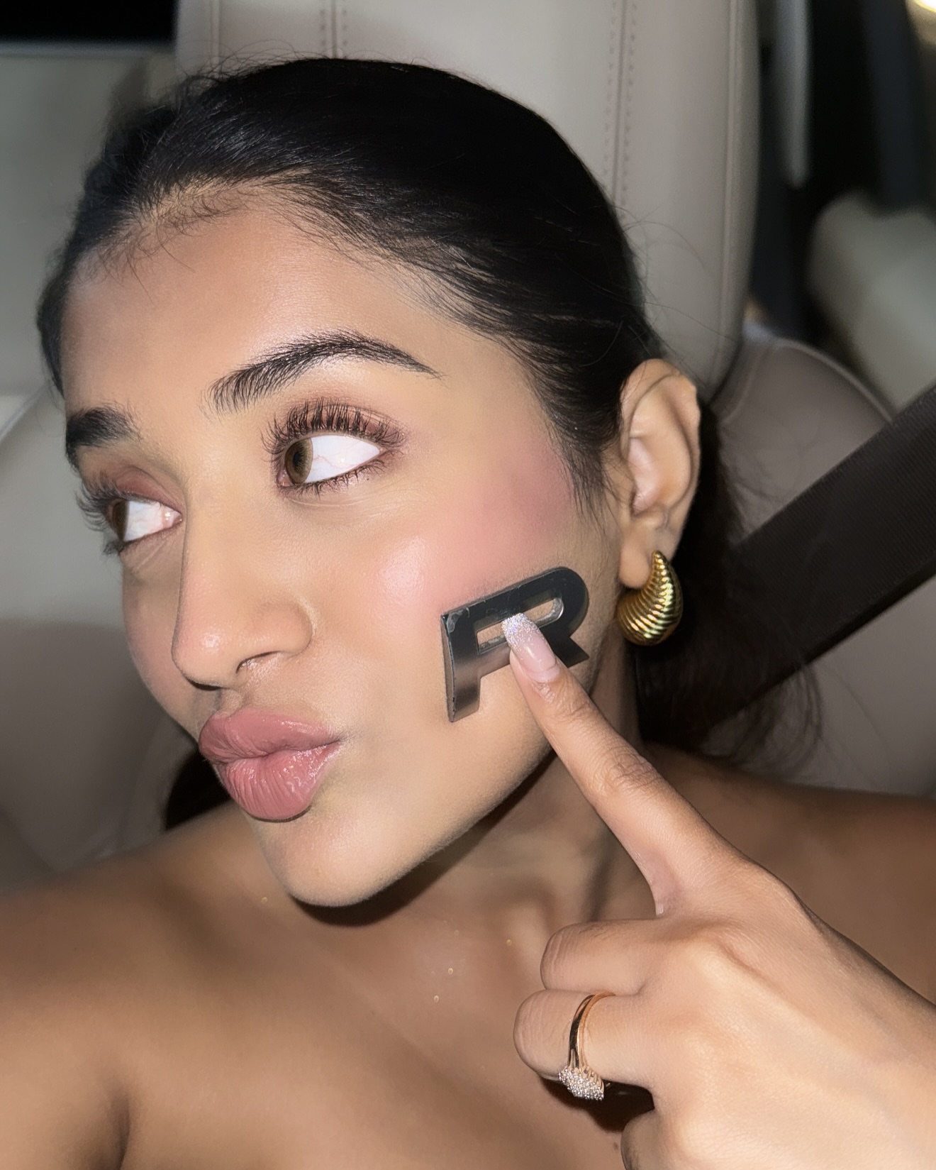 Gsid_pbaUAAqVu3?format=jpg&name=large