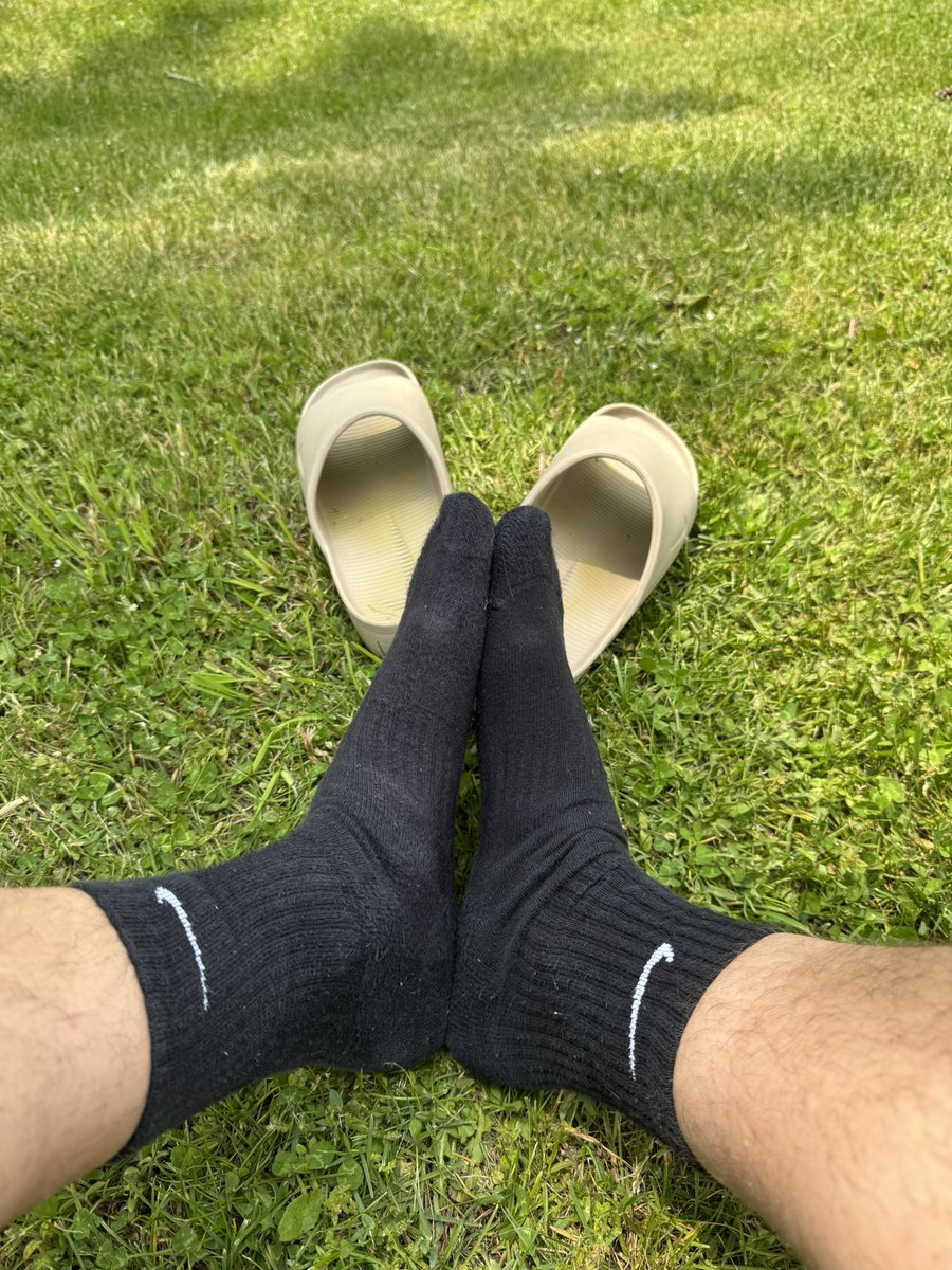 My feet are fucking huge.