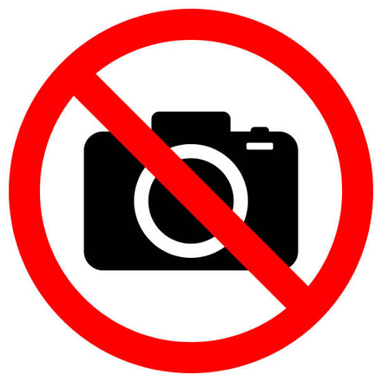Siempre he dicho que mandar fotos es responsabilidad de la persona quien las manda, lo malo es cuando la persona a la que tuviste la confianza, por un arranque de celos o coraje, las esté divulgando por joder. 

Tengan mucho cuidado a quien le confían su intimidad. 🤫
#HeDicho