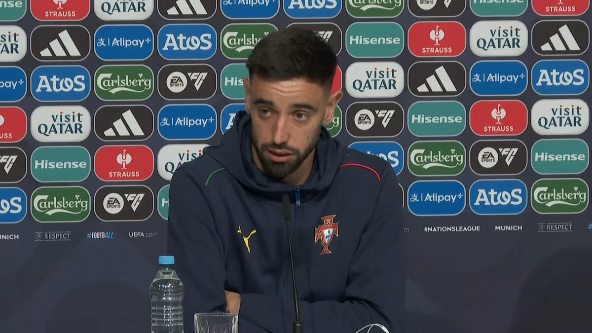 UnitedStandMUFC's tweet photo. 🗣 Bruno Fernandes on #mufc’s season: "Our season was very tough. We weren’t able to achieve our goals. That’s a negative. I love being here with the national team now. I’m always happy here. I hope we can reach the final."