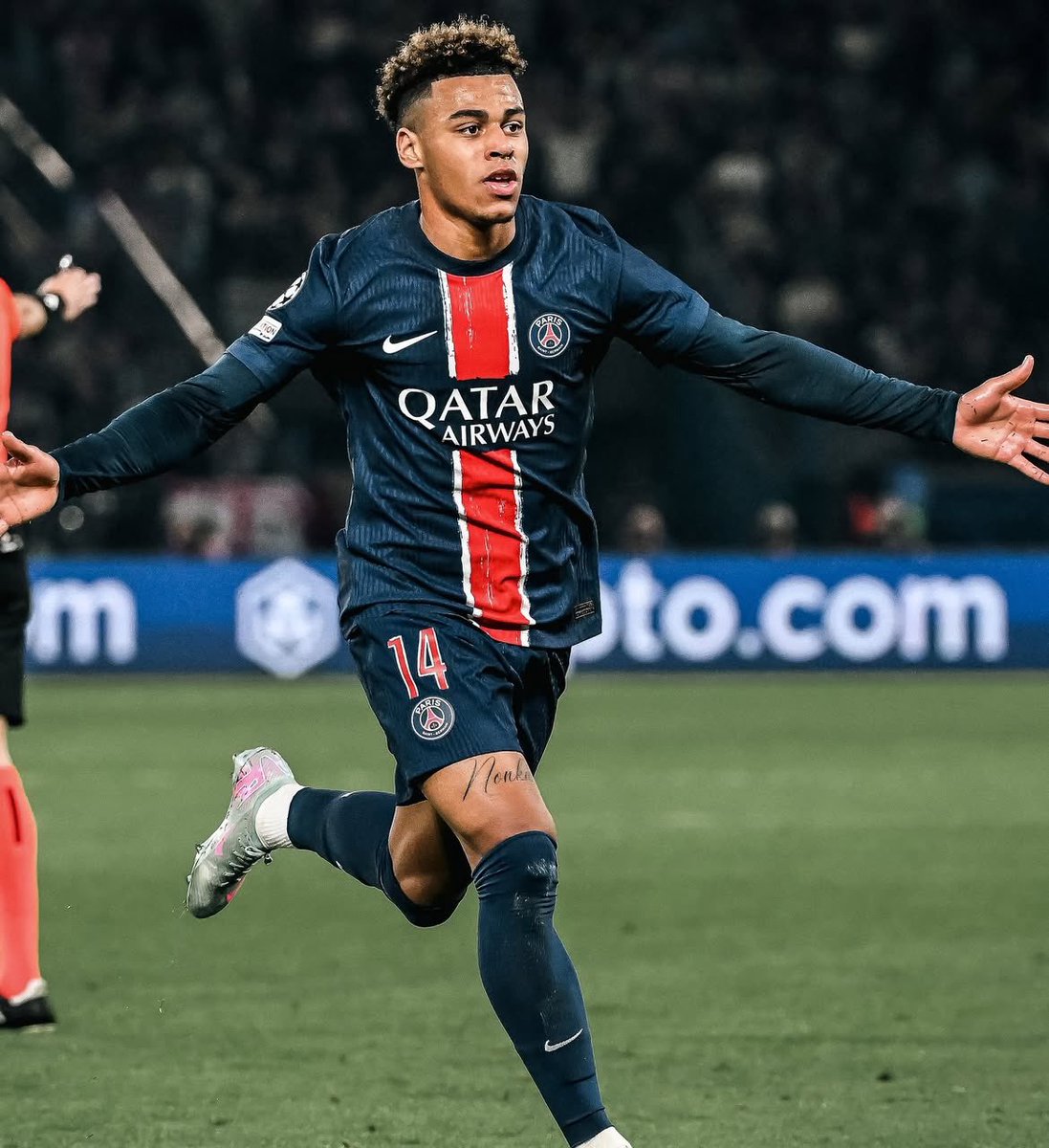 LinkDeal_'s tweet photo. ♥️💙Jeu concours pour fêter la victoire légendaire du PSG 

⭐️Le maillot de la finale de la Ligue des Champions 

Pour participer : 
👉🏼 RT &amp; Like ce post 
👉🏼 Follow @LinkDeal_ 
👉🏼 Tag 2 ami(e)s en commentaire 

Tirage au sort le 08/06/2025 https://t.co/ltxp5CgBj6