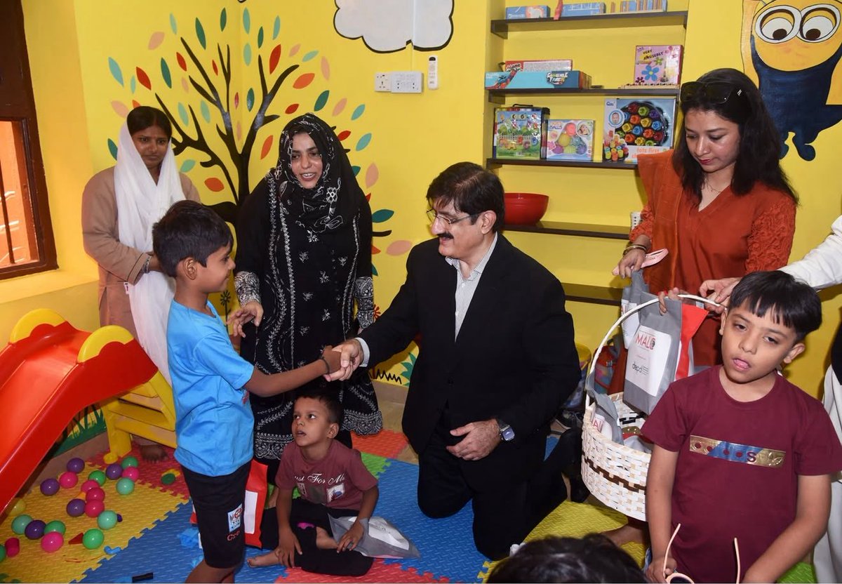AryanBajari's tweet photo. CM Sindh @MuradAliShahPPP  is a role model for the rest of Pakistan’s CM’s, and a know how book of great governance, leadership and acceptance by the public. Specially his efforts towards improving  education and healthcare are applauded across pak.
#SindhGovernment #cmsindh https://t.co/28CZXdp4Ho