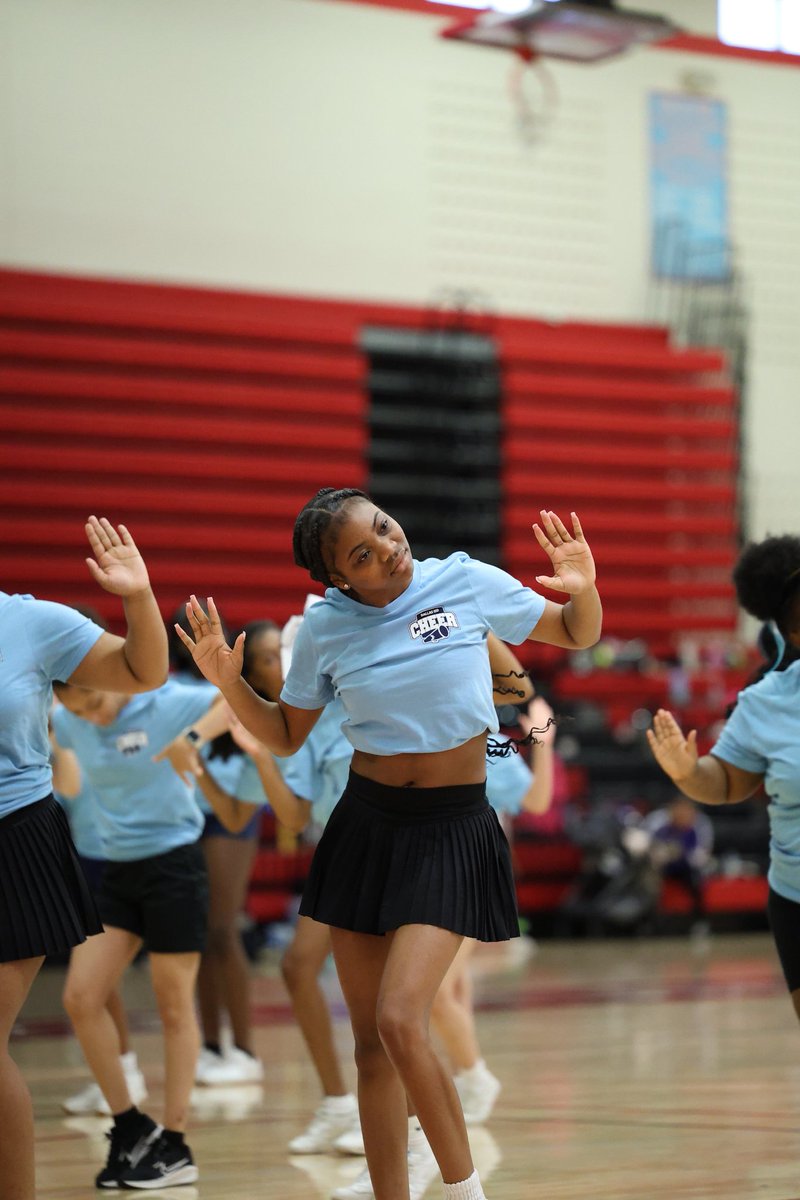 disdactivities's tweet image. Good morning from Day 2 of #DallasISDCheerCamp! We're back with 276 cheerleaders from 15 campuses ready to level up their skills! 💪📣 #DallasISDCheer