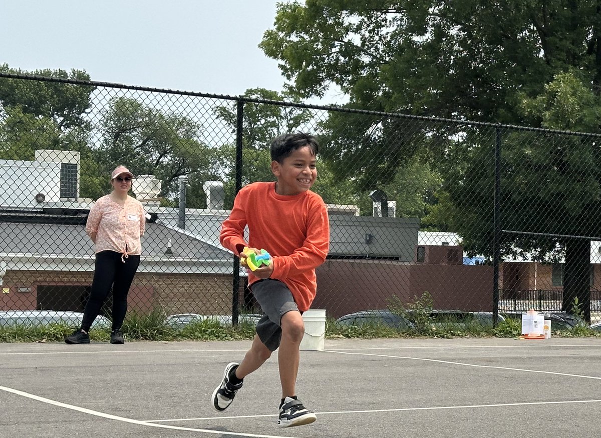 CaraGrant11's tweet image. ☀️Fun times at
Field Day!
Thanks 😊 Mr. Bremerman 
&amp;amp; all who made the event possible for the students!

@MCPS 
@MCPSHPE 
@SHAPEAmerica 
@AguilarCSL