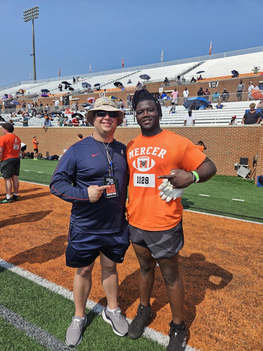 Samuel (@adjin_sam60) on Twitter photo After a great camp, I am grateful to announce that I receive my third offer from the University of Samford!! AGTG🙏🏾🙏🏾
<a href="/Tharealmaddawg/">Marc-André Dion</a> <a href="/cndf_nd/">CNDF</a> <a href="/ECWagnac/">Emmanuel Cazeau-Wagnac</a> <a href="/PeterRenkoski/">Peter Renkoski</a> <a href="/SamfordFootball/">Samford Football</a> <a href="/HatchAttack1/">Chris Hatcher</a> After a great camp, I am grateful to announce that I receive my third offer from the University of Samford!! AGTG🙏🏾🙏🏾
<a href="/Tharealmaddawg/">Marc-André Dion</a> <a href="/cndf_nd/">CNDF</a> <a href="/ECWagnac/">Emmanuel Cazeau-Wagnac</a> <a href="/PeterRenkoski/">Peter Renkoski</a> <a href="/SamfordFootball/">Samford Football</a> <a href="/HatchAttack1/">Chris Hatcher</a>