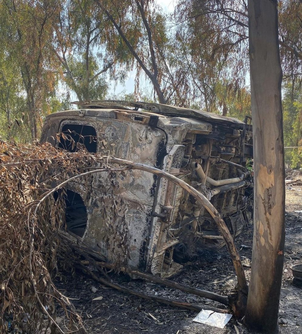 18 young people were burned alive in this ambulance on October 7th.
NEVER FORGET.