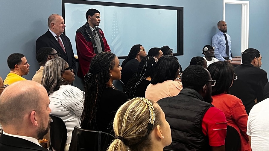 NJ_Reentry's tweet image. Today’s #CommunityBreakfast at our #UnionCountySite in #ElizabethNJ brought together partners, officials, &amp;amp; faith leaders—all united in support of #SecondChances. #ThankYou @MayorBollwage &amp;amp; Patricia Perkins-Auguste for #Supporting brighter futures for #ReturningCitizens.