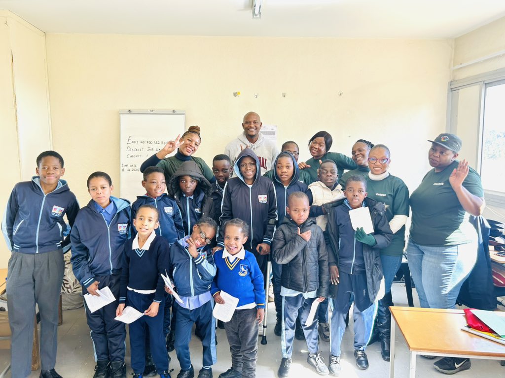 CharlotteMaxJAH's tweet image. Child Protection Week – Day 2
Focus: Educating Learners on Children’s Rights and the importance of speaking out against abuse.
#ChildProtectionWeek2025 #ProtectChildren #HospitalSchool #SocialWorkInAction #ChildlineSA #CMJAH